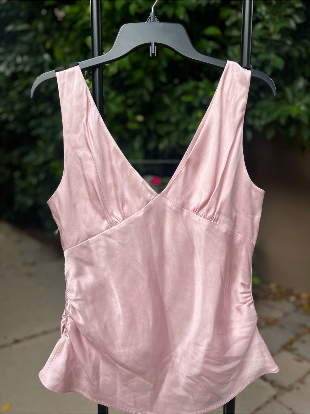 Banana Republic Silk Pink V-Neck Sleeveless Top
